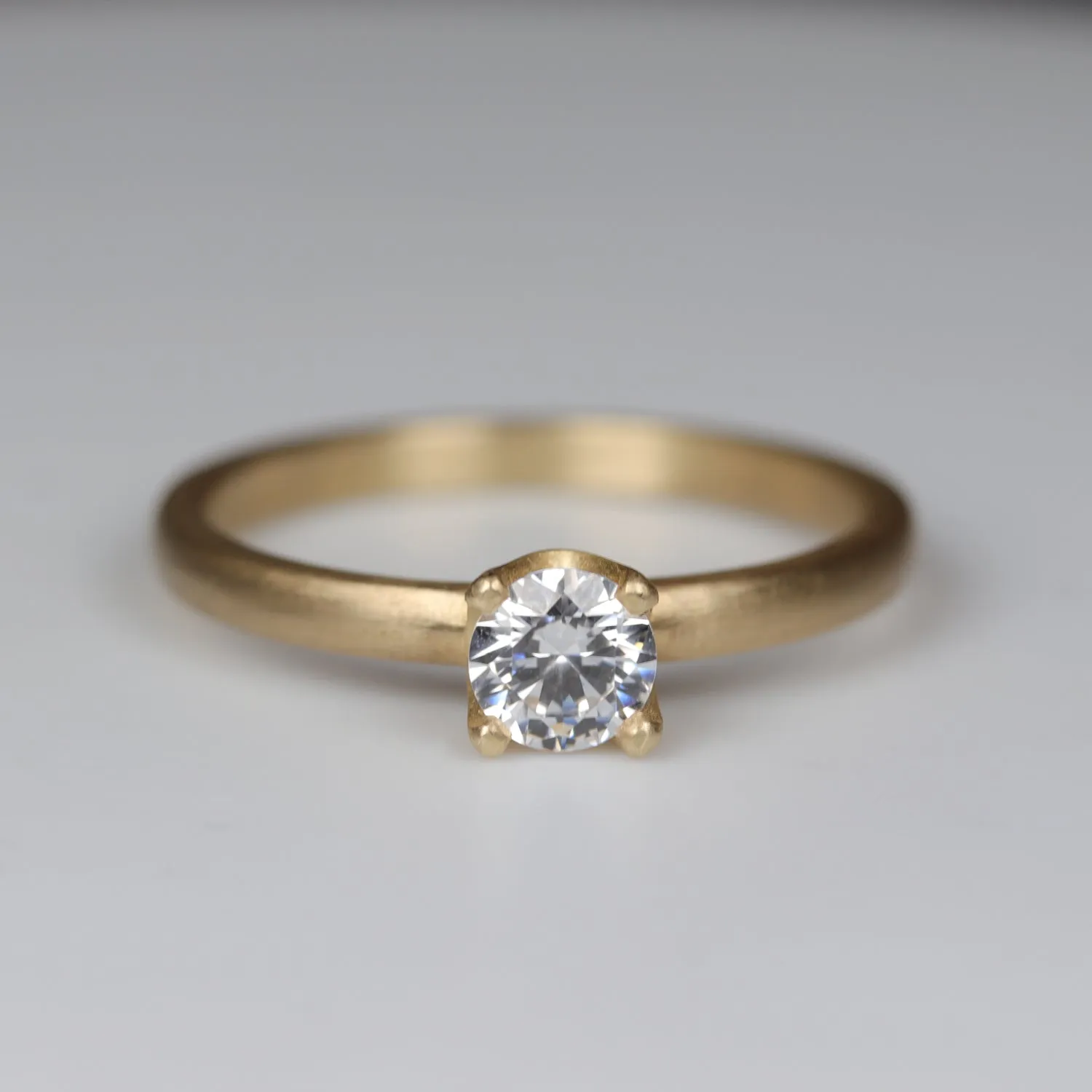 5mm Crown Solitaire •