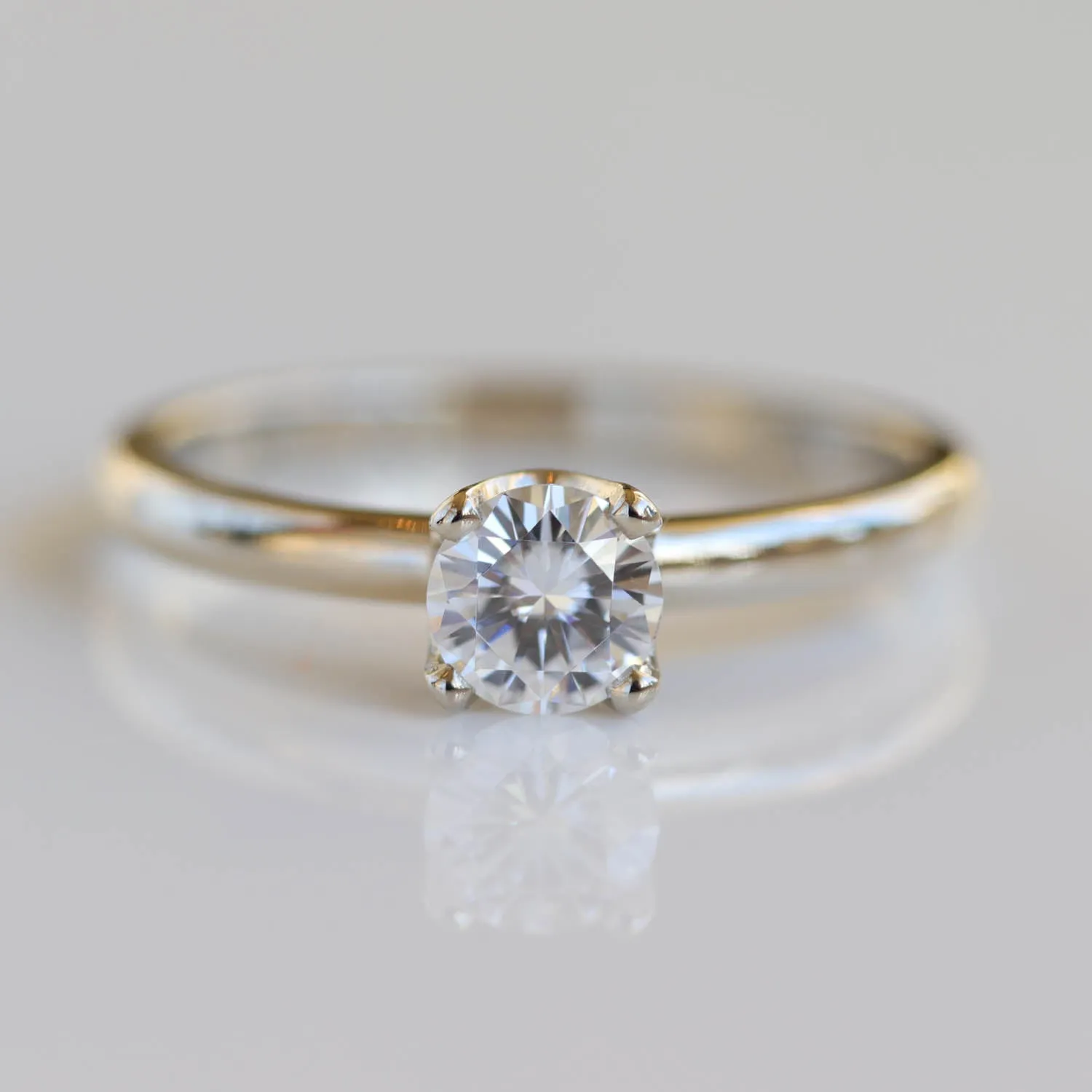 5mm Crown Solitaire •