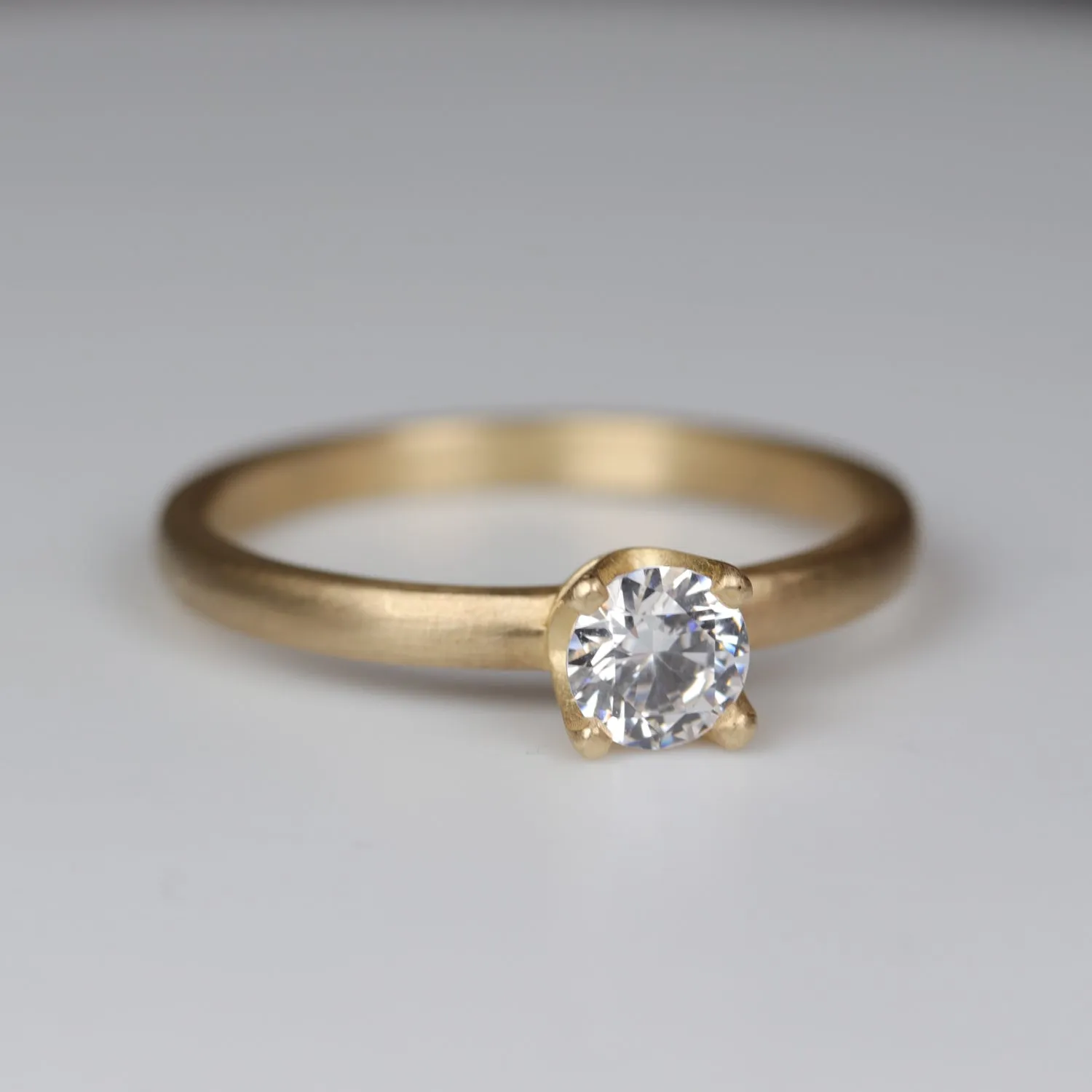 5mm Crown Solitaire •