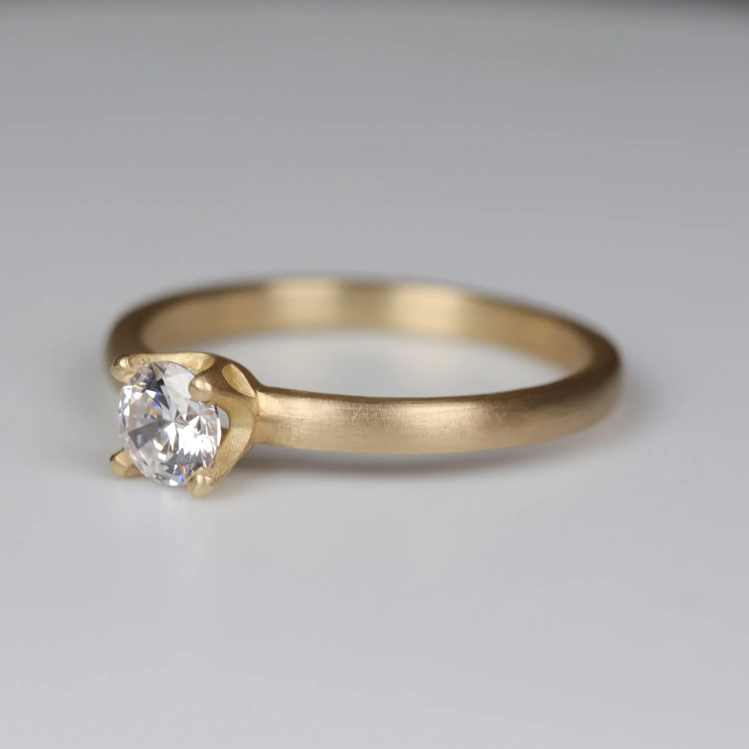 5mm Crown Solitaire •