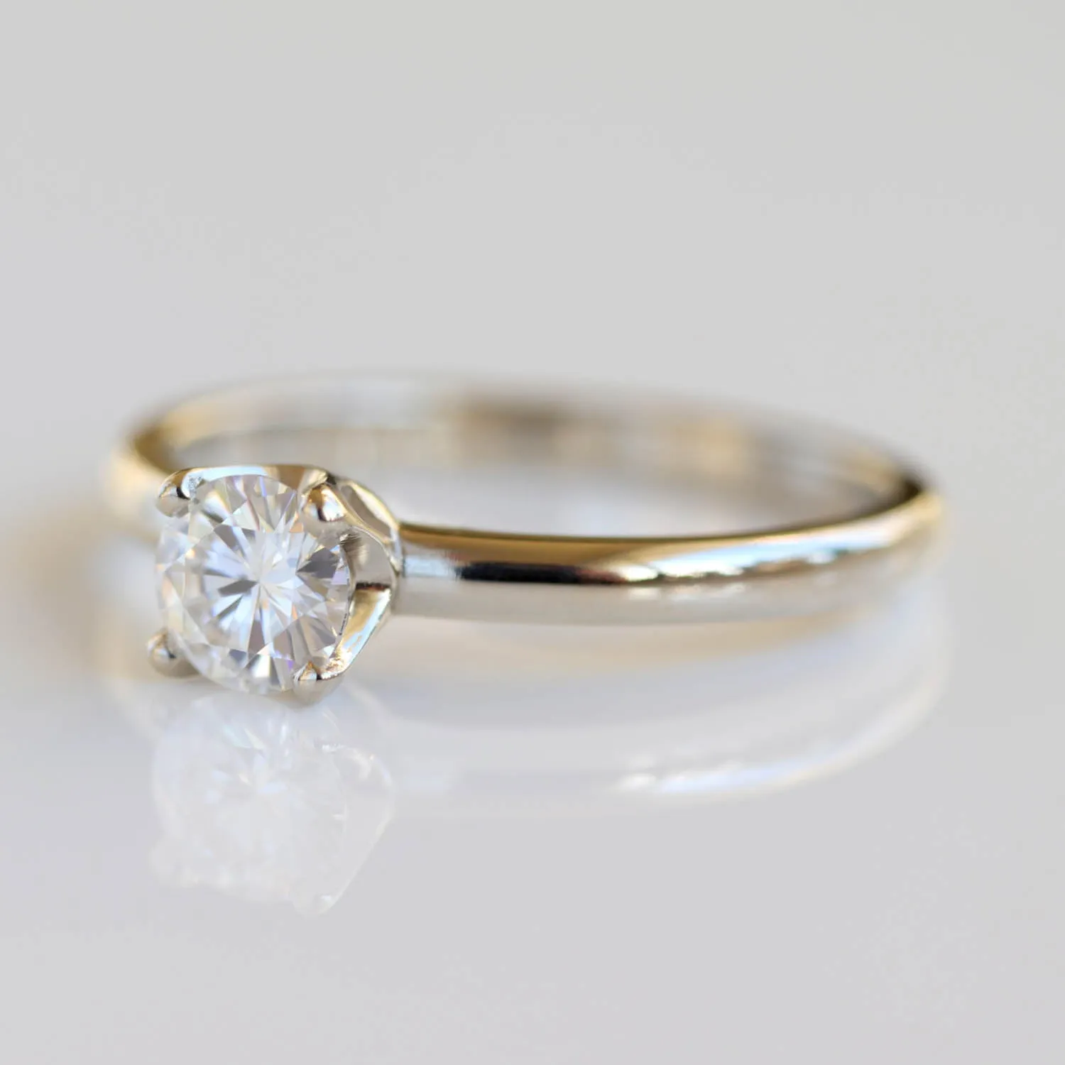 5mm Crown Solitaire •