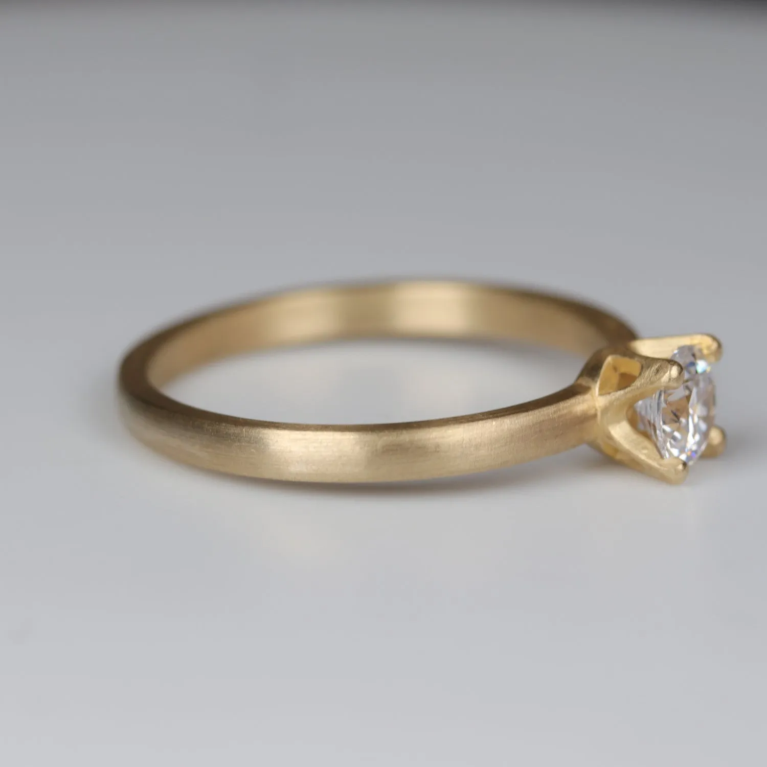 5mm Crown Solitaire •