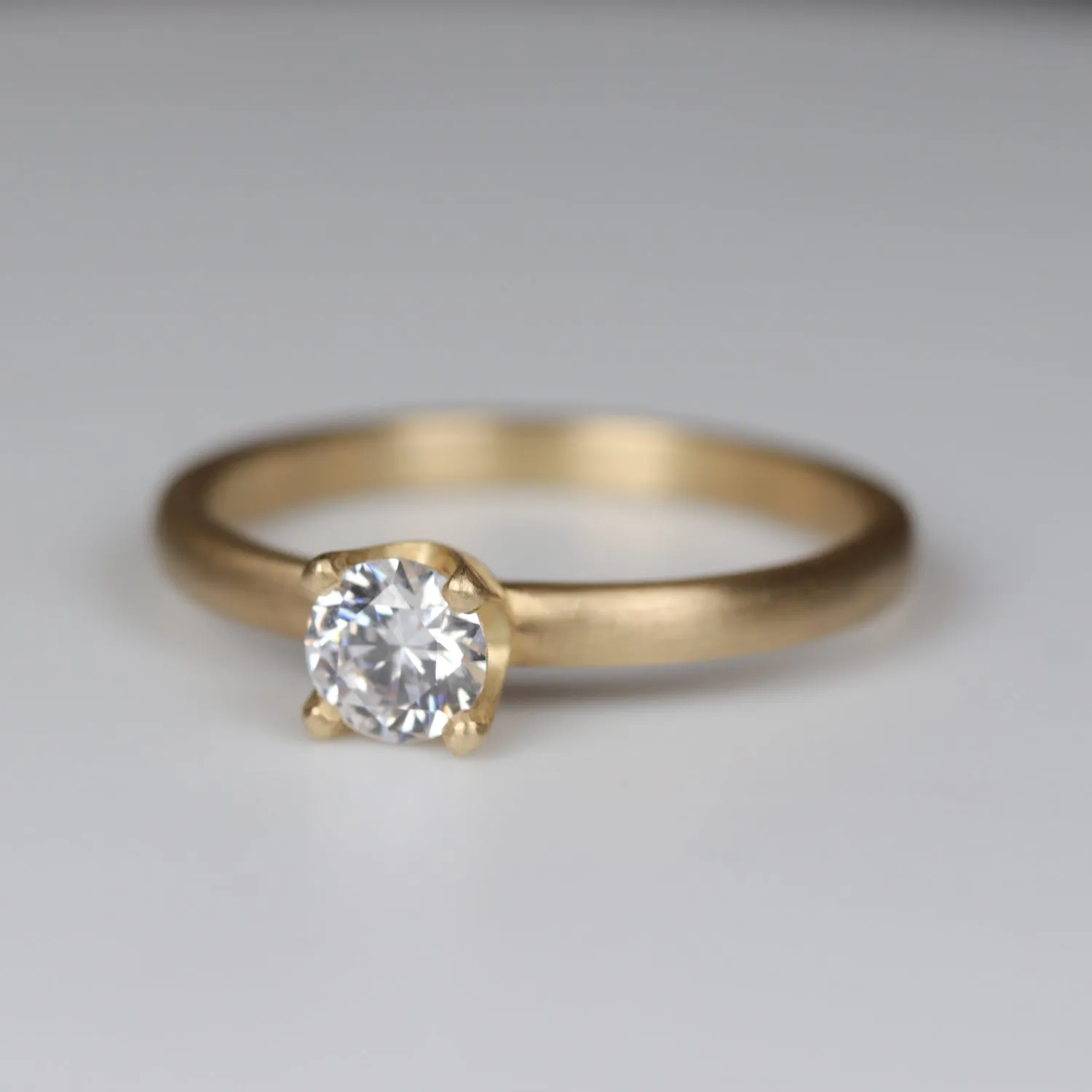 5mm Crown Solitaire •