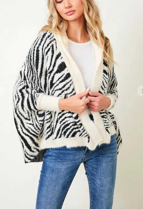 DOLMAN LONG SLEEVE ANIMAL PRINTED CARDIGAN.