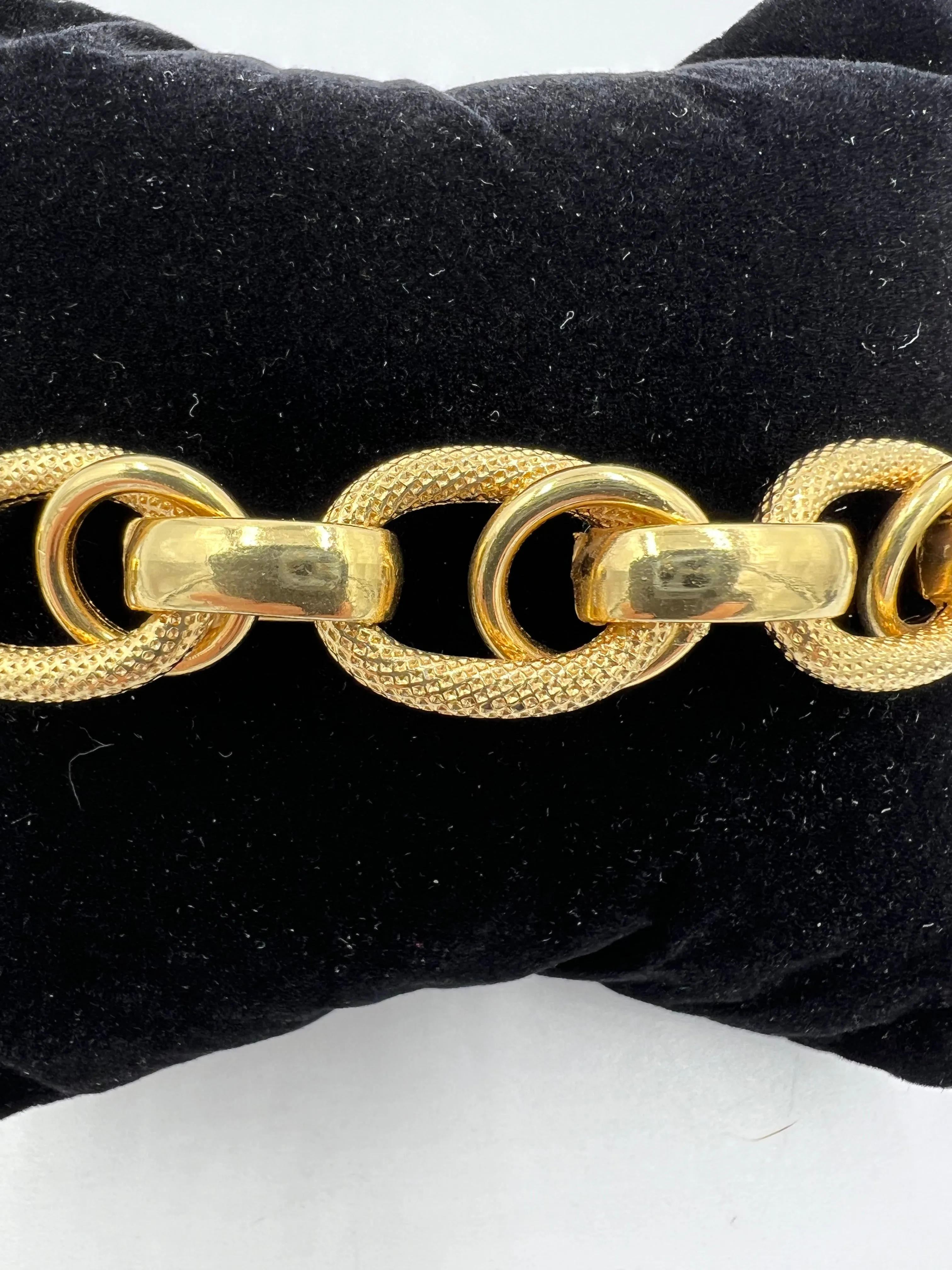 Italian Shiny And Textured Yellow Gold Link Bracelet 1980s