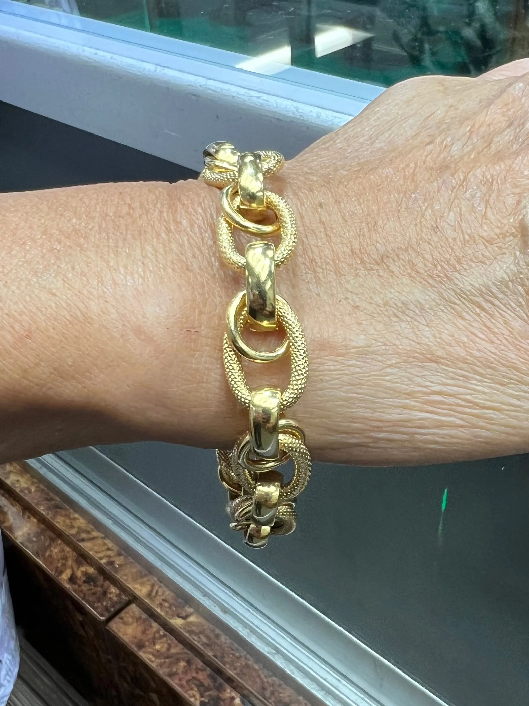 Italian Shiny And Textured Yellow Gold Link Bracelet 1980s