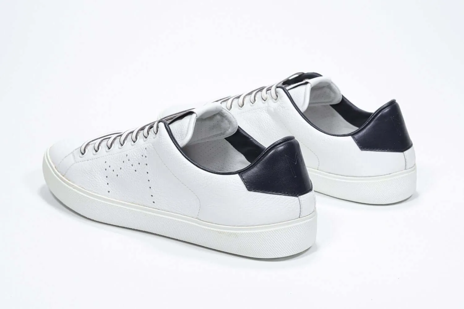 LC06 | Navy & White - Low Top - Men