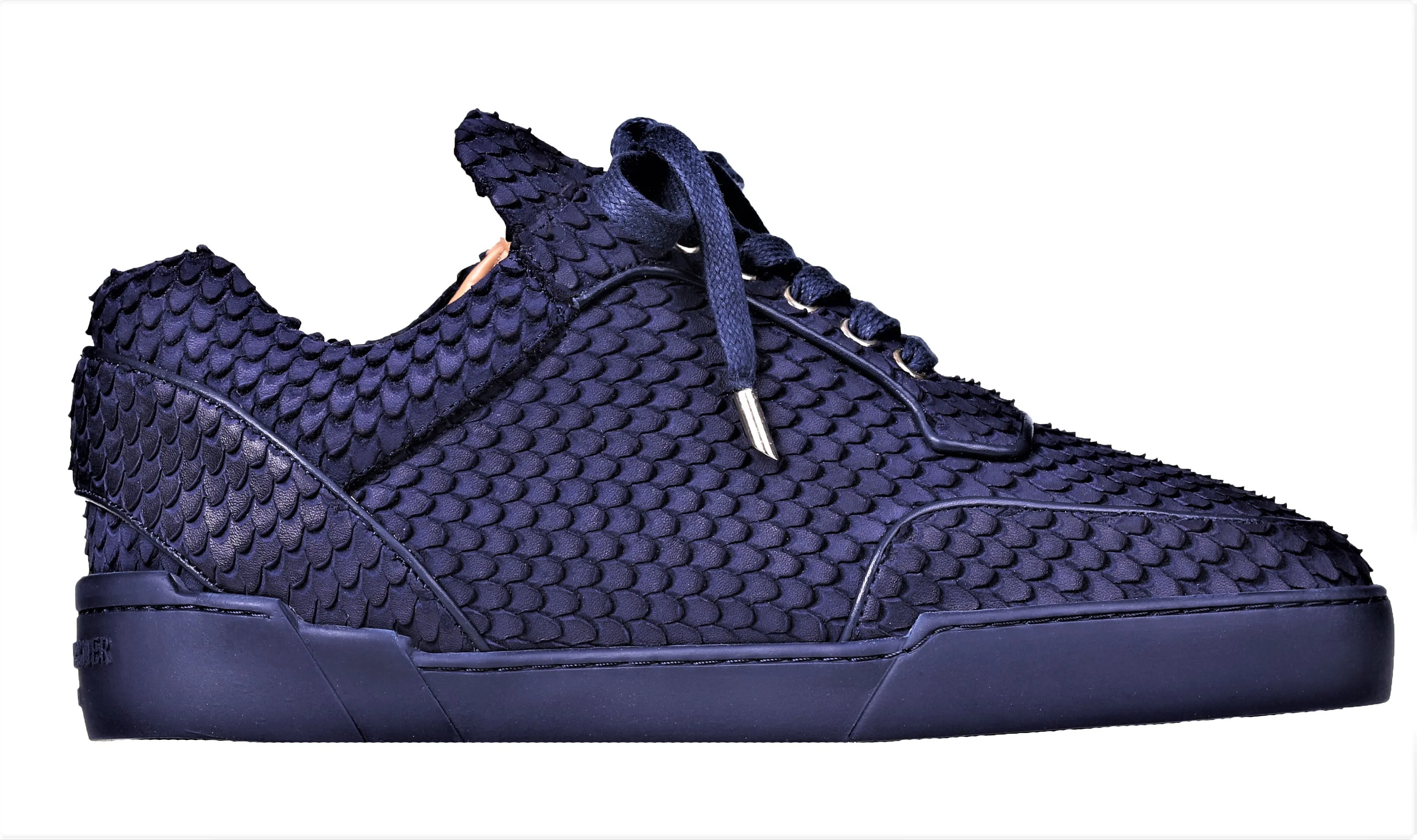 Low-Top MIDNIGHT BLUE COBRA CUT