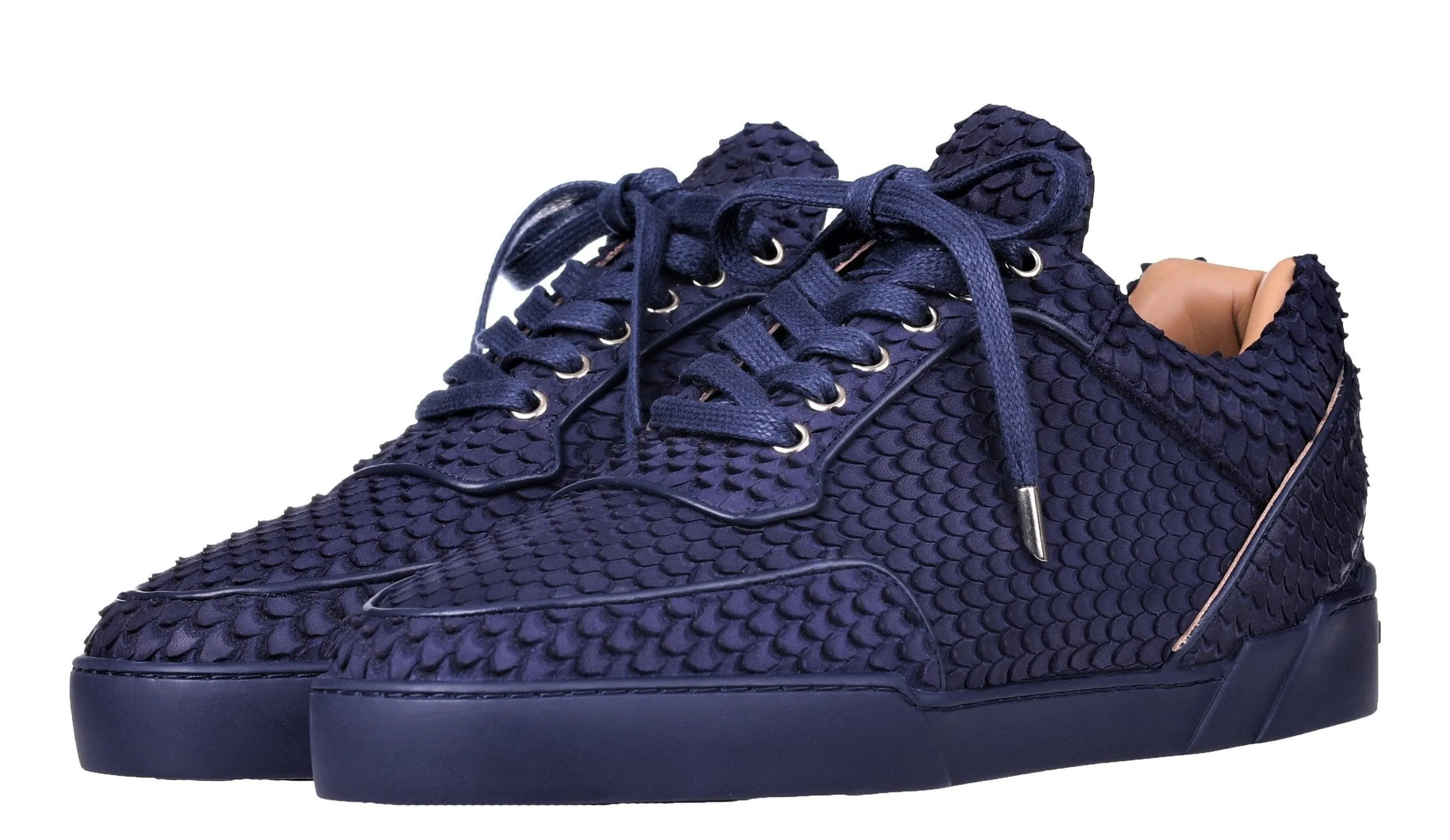 Low-Top MIDNIGHT BLUE COBRA CUT