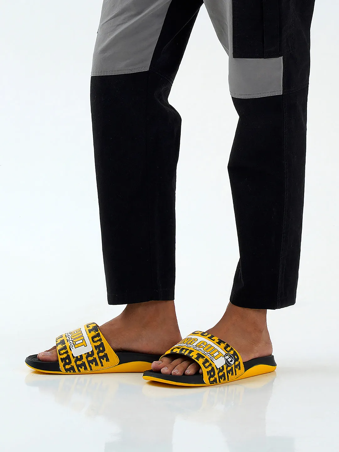 Men's Active Graphic Yellow Slider (ID5205)