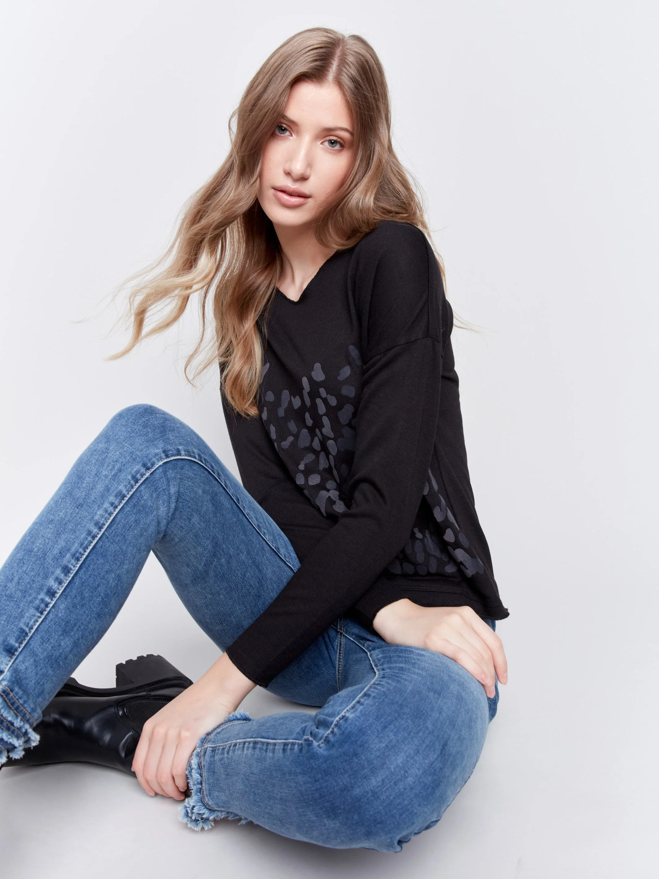 Printed V-Neck Knit Top - Black