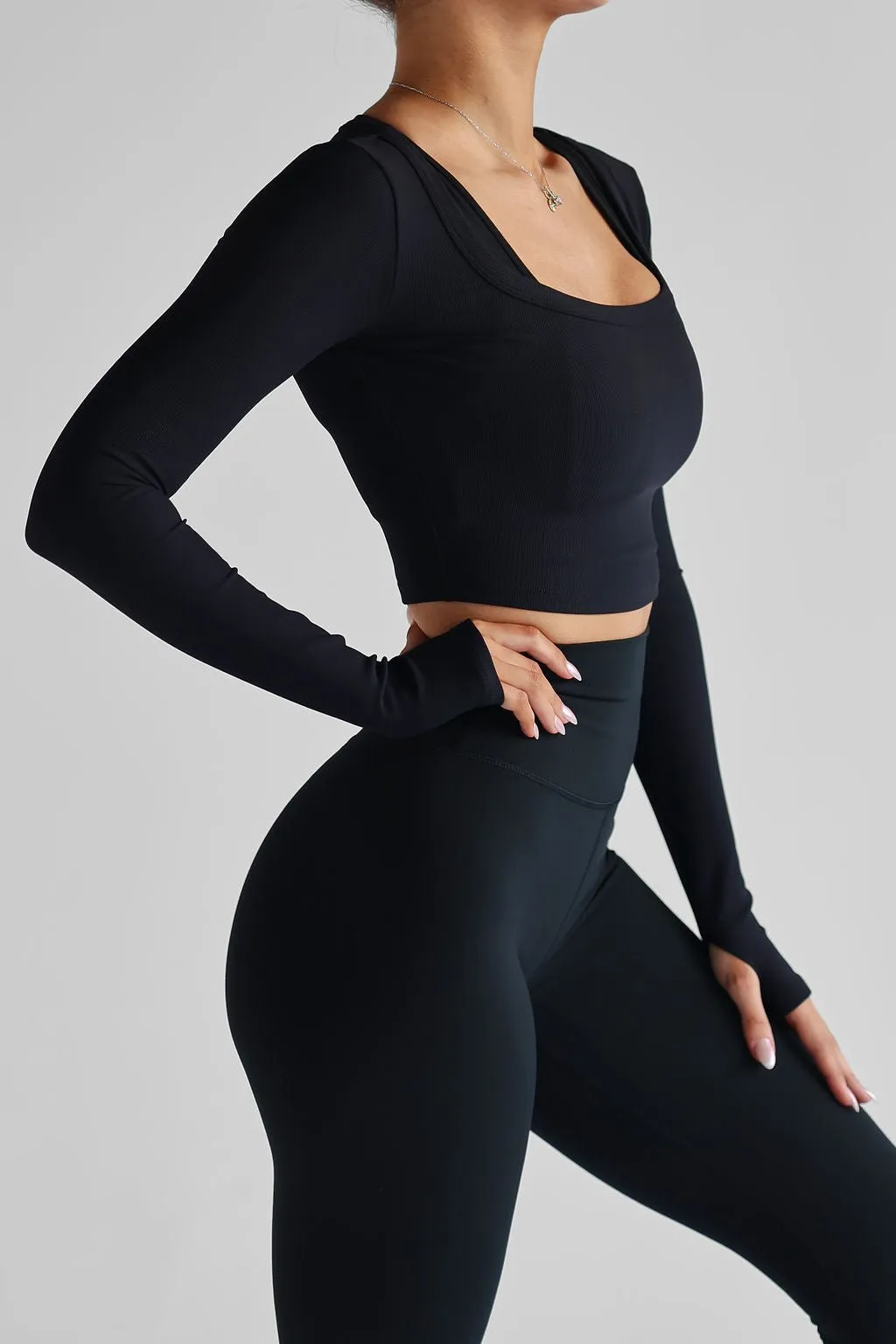 Ribbed Scoop Neck Long Sleeve - Black